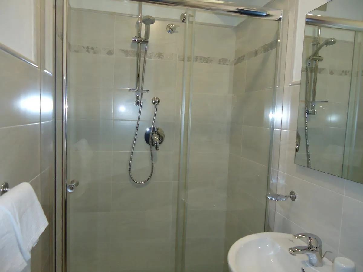 אבטונה Albergo Ristorante K2 מלון